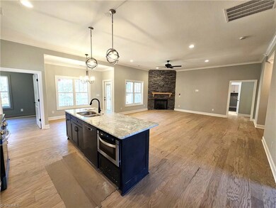 124 Glen Brooke Ln, King, NC 27021 - photo 5