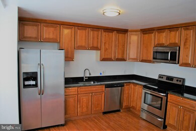 1023 Cypresstree Dr, Capitol Heights, MD 20743 - photo 4