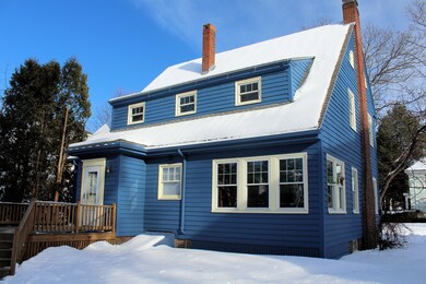 Rear Exterior & Deck