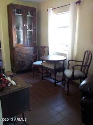 Dining Area  029