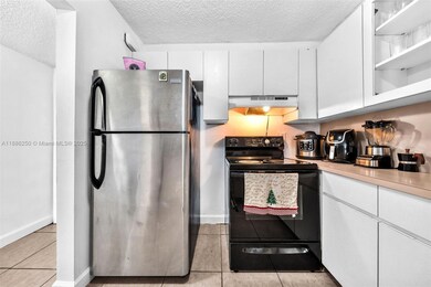 6780 W 2nd Ct unit 411, Hialeah, FL 33012 - photo 4