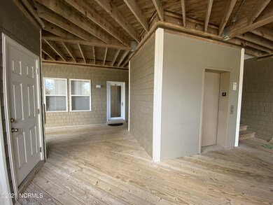 300 Lighthouse Ln