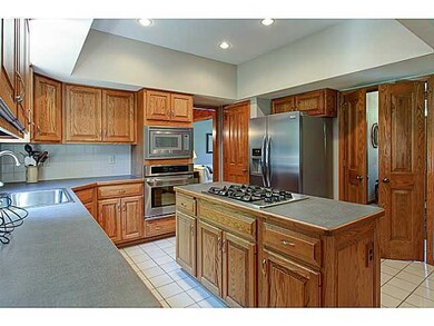 189 McKenna Creek Dr, Columbus, OH 43230 - photo 2