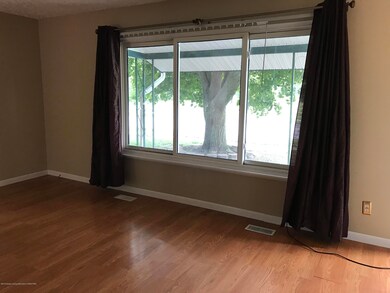 Living_room_large_window
