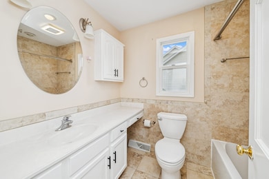 284 Windsor Dr, Bartlett, IL 60103 - photo 7