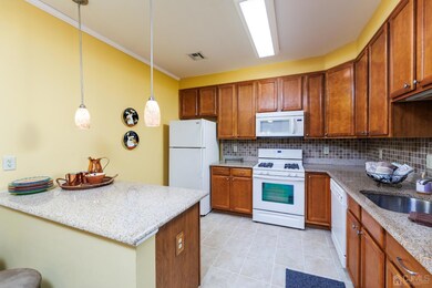 415 Regency Place unit 415, Woodbridge, NJ 07095 - photo 7