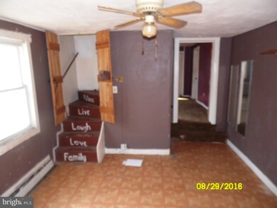 26 Mechanic St, Bridgeport, NJ 08014 - photo 4