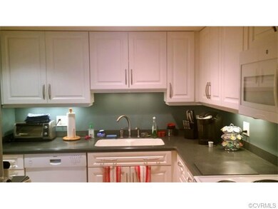 Nice kitchen with lots of cabinet space and newer 