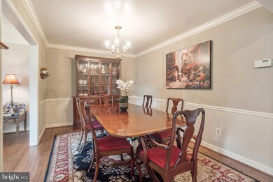 6830 Mclean Province Cir, Falls Church, VA 22043 - photo 6