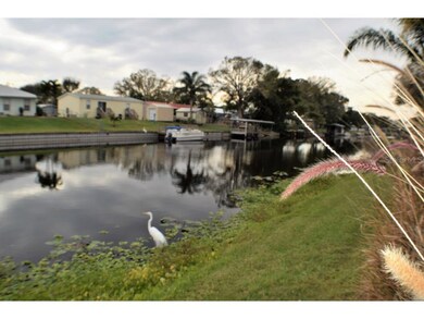 WATERFRONT W LAKE O ACCESS