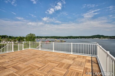 14-web-or-mls-70-swing-bridge-ln-7