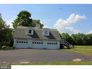 1372 Hendricks Rd, Pennsburg, PA 18073 - photo 3