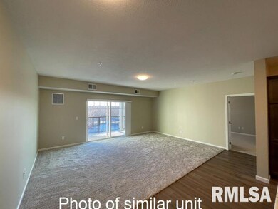 2592 Middle Rd unit 219, Bettendorf, IA 52722 - photo 4