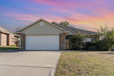 2253 Gray Dove Dr, Shawnee, OK 74804 - photo 2