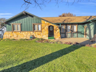 16 Walnut St, Riverdale, NE 68870 - photo 2