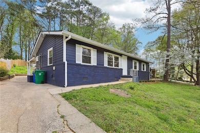 Single story home featuring fence, crawl space, a 
