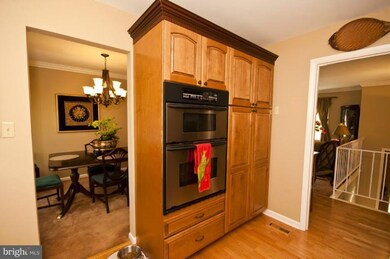 8720 Littlewood Rd, Parkville, MD 21234 - photo 2