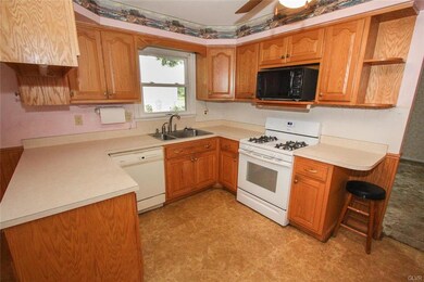 301 Swineheart Rd, Boyertown, PA 19512 - photo 4