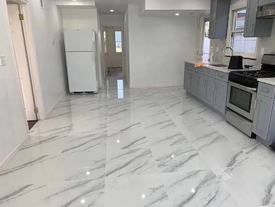 217 Armstrong Ave unit 1F, Staten Island, NY 10308 - photo 2