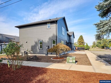 220 Juniper Ave, Gervais, OR 97026 - photo 2