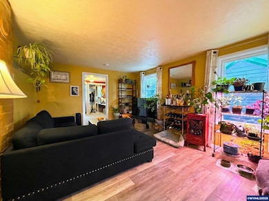 1018 7th St NW, Salem, OR 97304 - photo 2