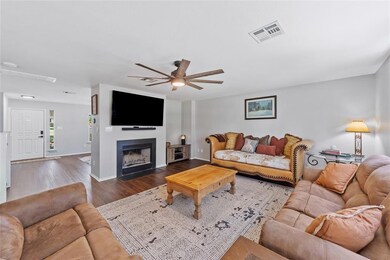 201 S Sumac Ln, Georgetown, TX 78633 - photo 3