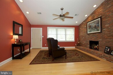 1315 Murgatroyd Rd, Fallston, MD 21047 - photo 2