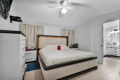 28501 SW 152nd Ave, Homestead, FL 33033 - photo 4