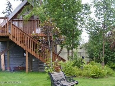 sweet cabin over garage
