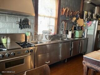 hwy 6 kitchen