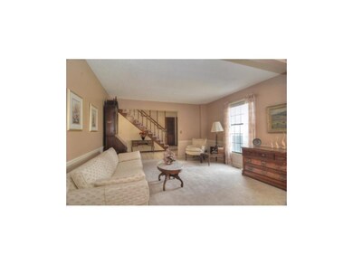 FORMAL LIVING ROOM