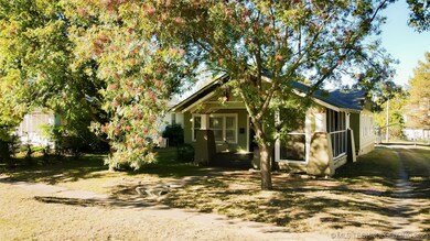128 W 17th St, Ada, OK 74820 - photo 2