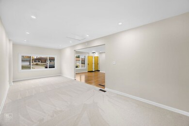 95 Des Plaines Ln, Hoffman Estates, IL 60169 - photo 5