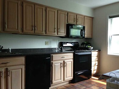 351 Pemberwick Rd unit 303, Greenwich, CT 06831 - photo 7