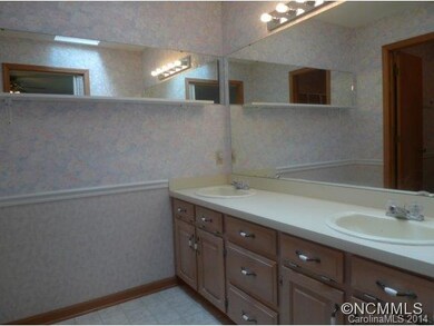 Master bath 1