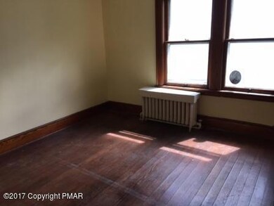 1149 W Main St, Stroudsburg, PA 18360 - photo 7
