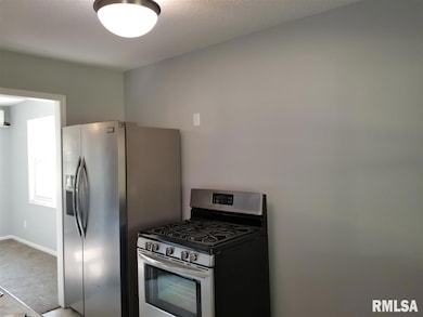 2108 W 70th St, Davenport, IA 52806 - photo 7