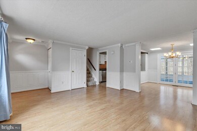 5922 Peregrine Dr, Burke, VA 22015 - photo 5