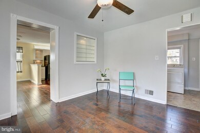 12706 Danvers Ct, Rockville, MD 20853 - photo 3