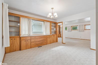 605 E Clay St, Mount Pleasant, IA 52641 - photo 7