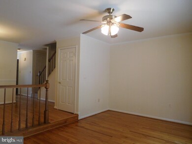 13965 Lightburn Ln, Centreville, VA 20121 - photo 3