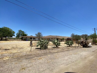 830 E Laurel Ave, Porterville, CA 93257 - photo 4