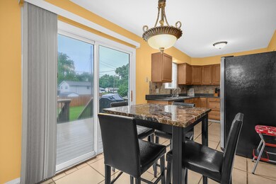 5010 Comstock Dr, Columbus, OH 43232 - photo 6