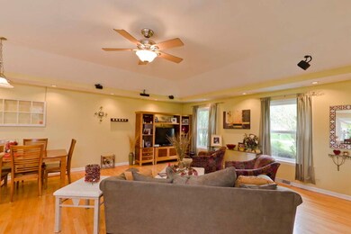 11S737 Schillinger Dr, Naperville, IL 60564 - photo 6