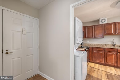 15101 Interlachen Dr unit 612, Silver Spring, MD 20906 - photo 6