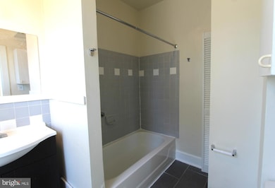 100 E Price St unit 2-A, Philadelphia, PA 19144 - photo 6