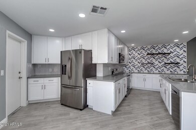 Listing_647962_Photo_2