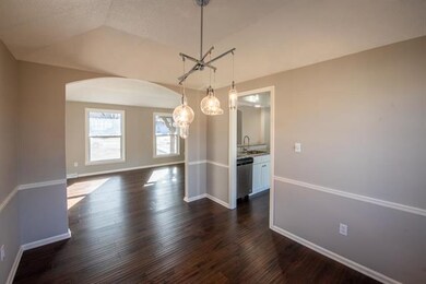 9914 Westgate Ln, Lenexa, KS 66215 - photo 5