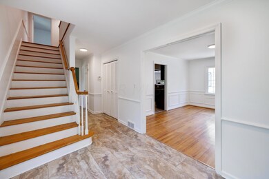 378 Northview Dr, Columbus, OH 43209 - photo 3