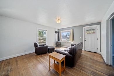 202 SW 3rd St, Redmond, OR 97756 - photo 5